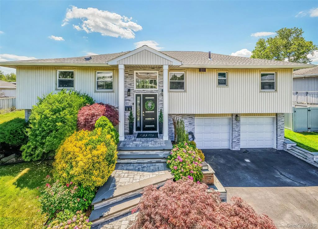 20 Russell Park Road, Syosset