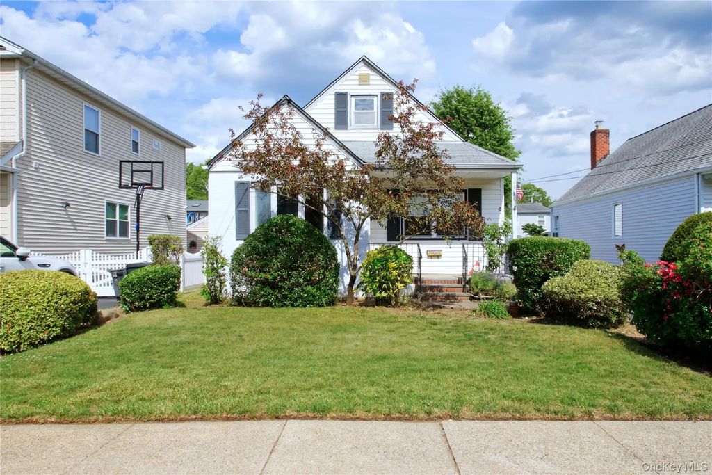 172 Wellington Road S, Garden City