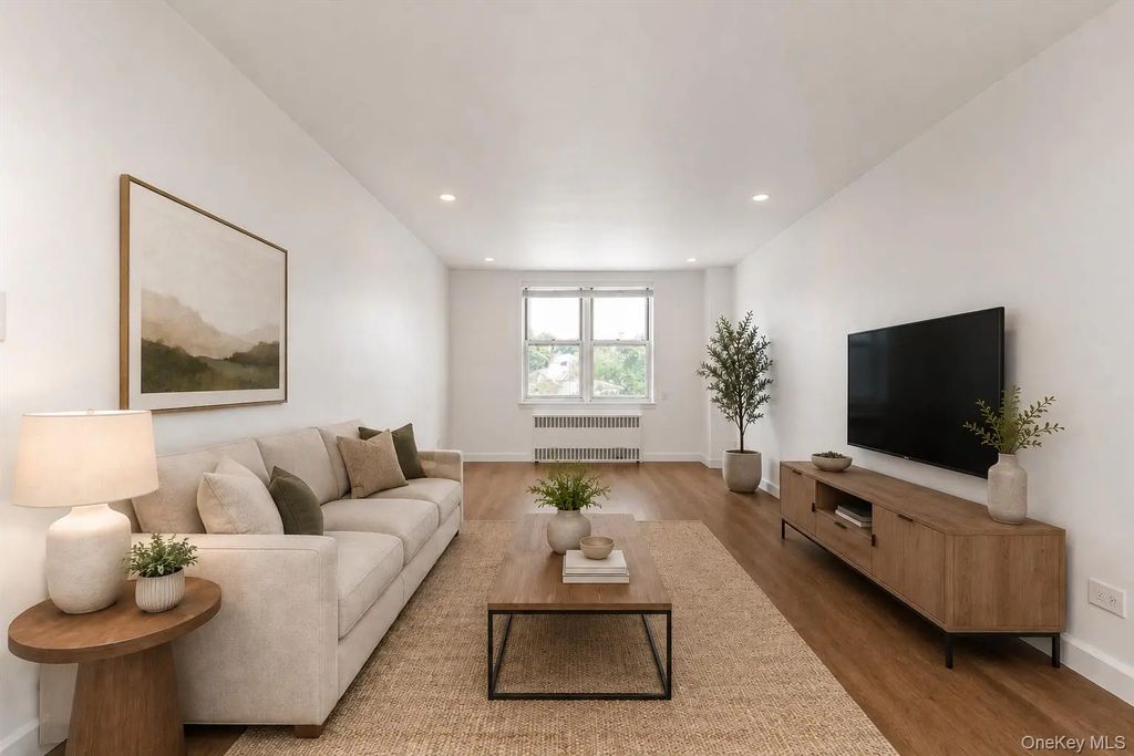 67-30 Clyde Street # 7t, Forest Hills