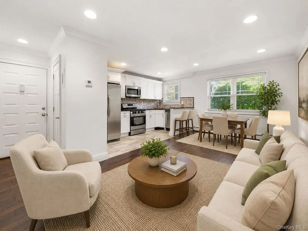 147 Fairharbor Drive # 147, Patchogue