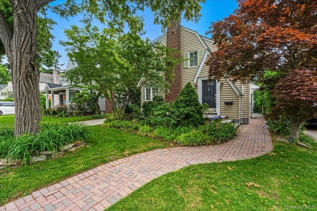 84 Fernwood Terrace, Garden City