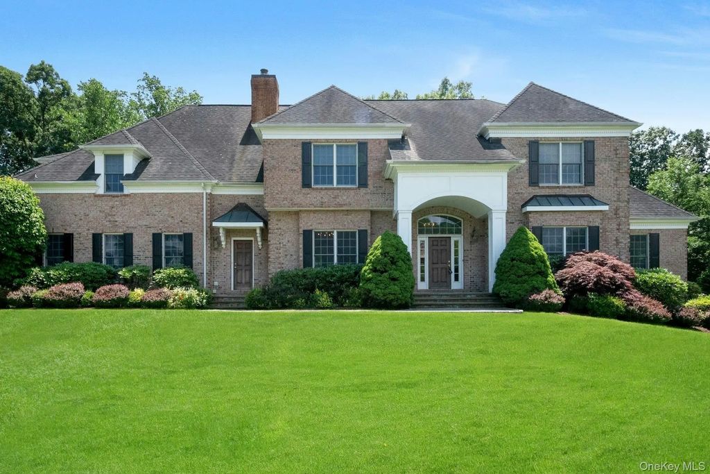 64 Stonewall Circle, West Harrison