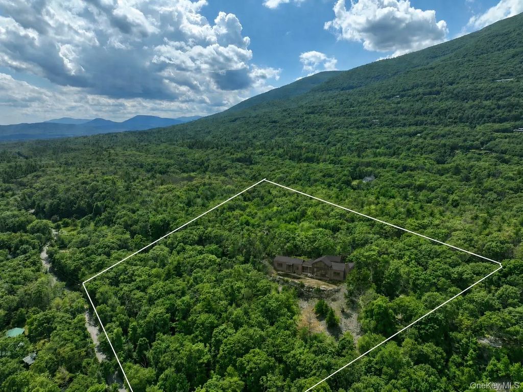 400 Stoll Road, Saugerties