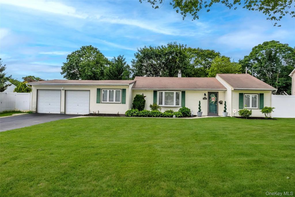 1022 Fire Island Avenue, Bay Shore
