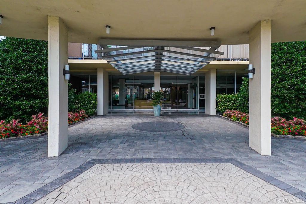 166-25 Powells Cove Boulevard # 6m, Beechhurst