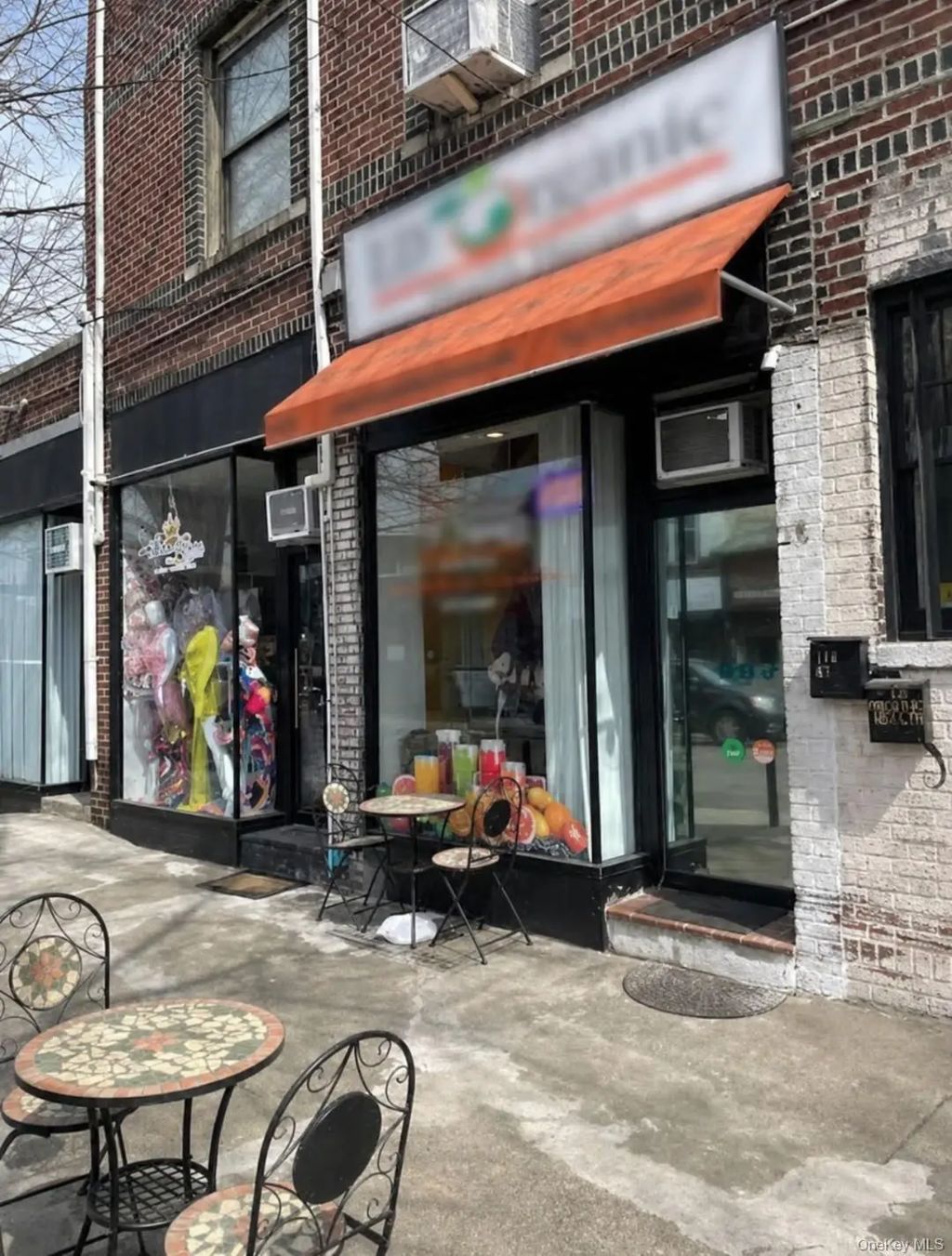 18705 Linden Boulevard, Saint Albans