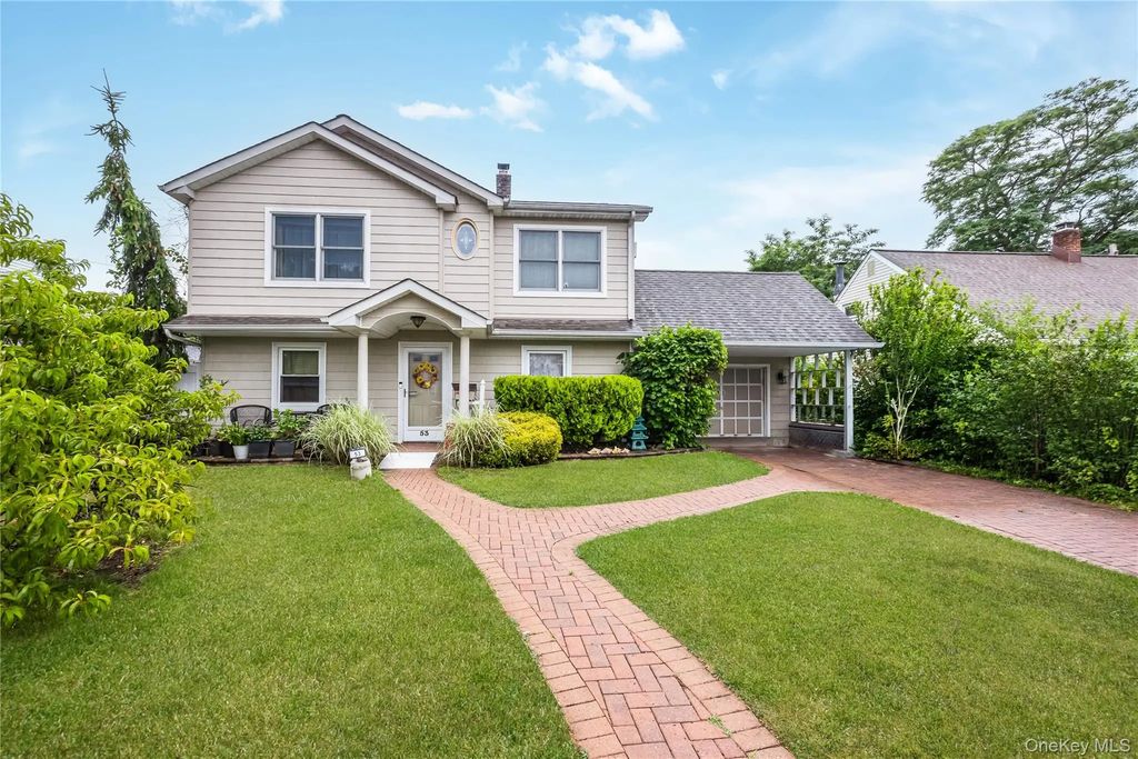 53 Primrose Lane, Levittown