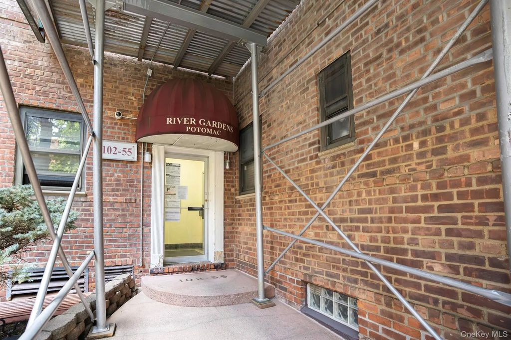 102-55 67 Road # 2v, Forest Hills