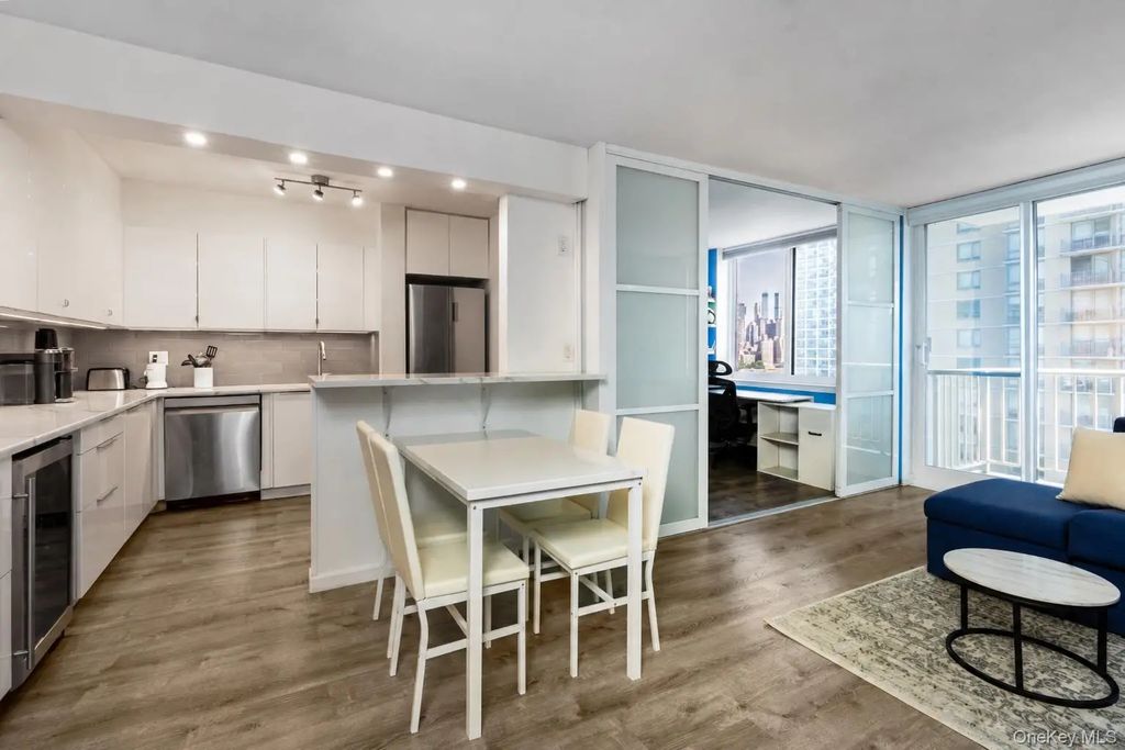 4-74 48th Avenue # 15e, Long Island City