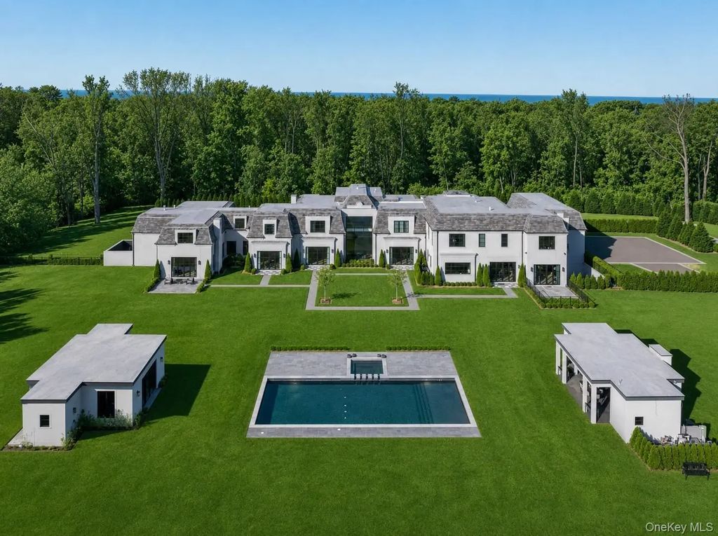 199 Lattingtown Road, Locust Valley