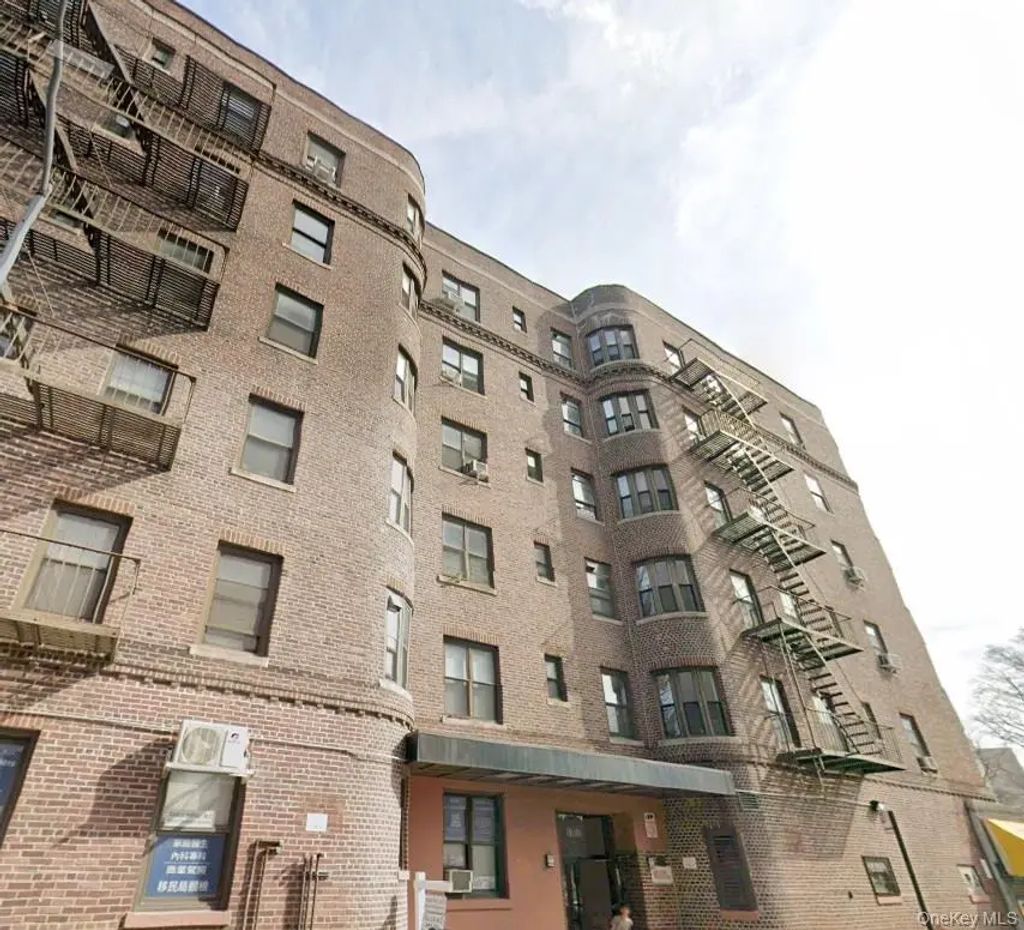 83-06 Vietor Avenue # 3b, Elmhurst