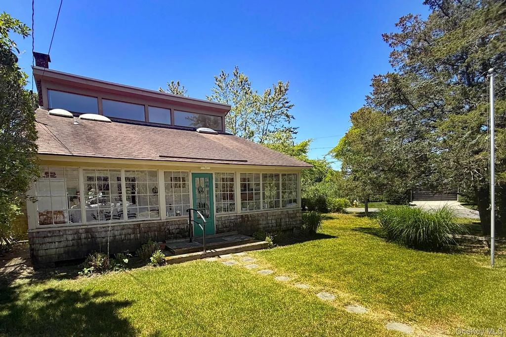 30 Edgemere Drive, Southampton