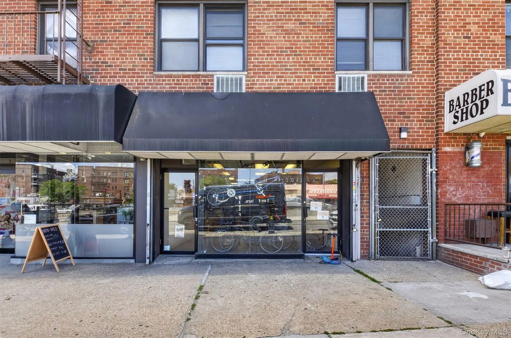 10230 Queens Boulevard # 1005, Forest Hills