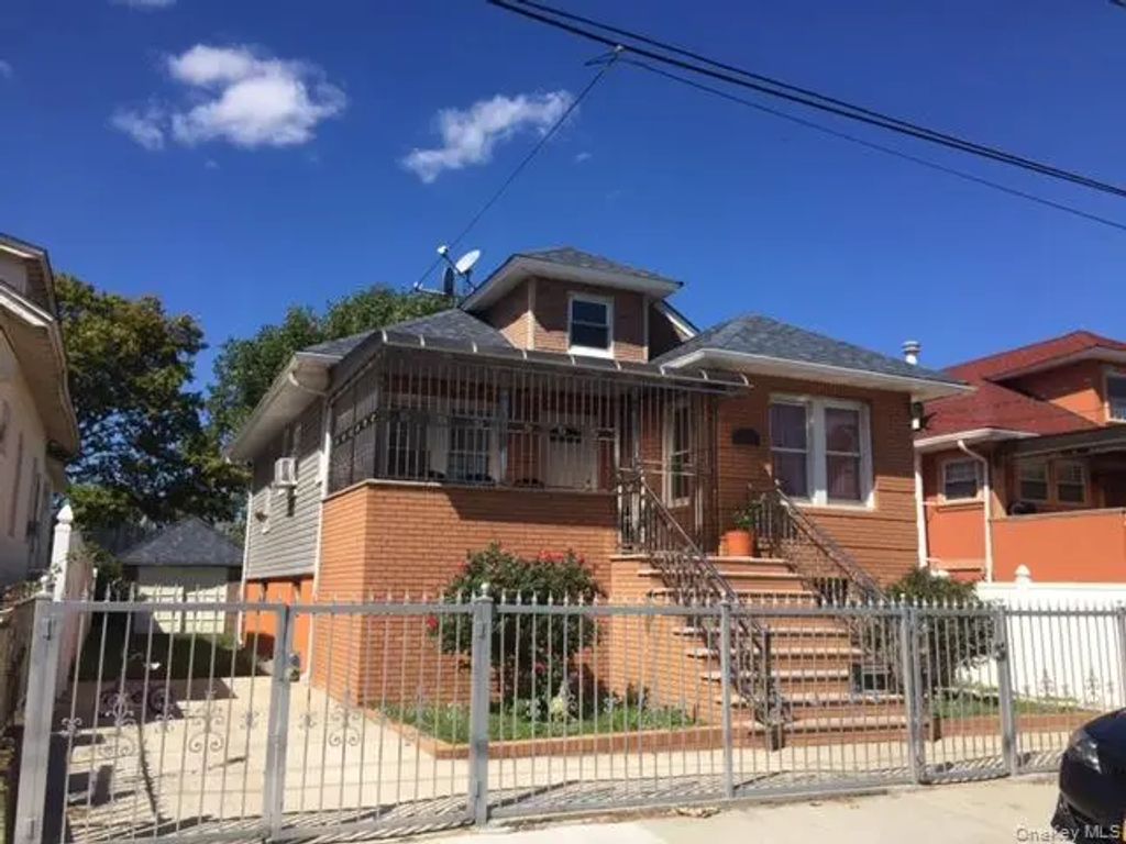1421 Pinson Street, Far Rockaway