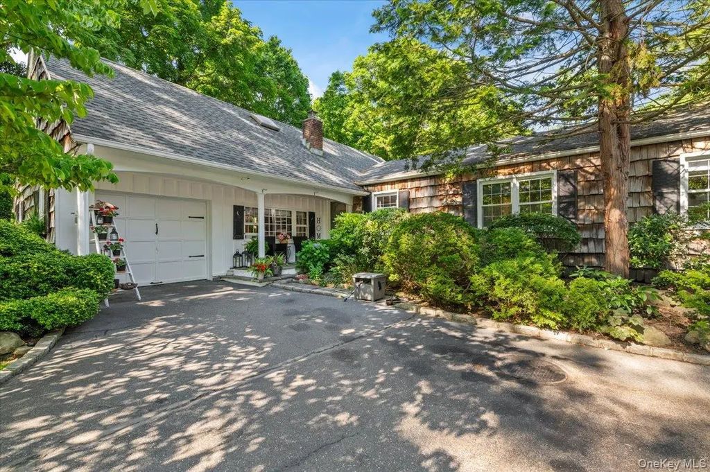 10 Rancher Place, Huntington