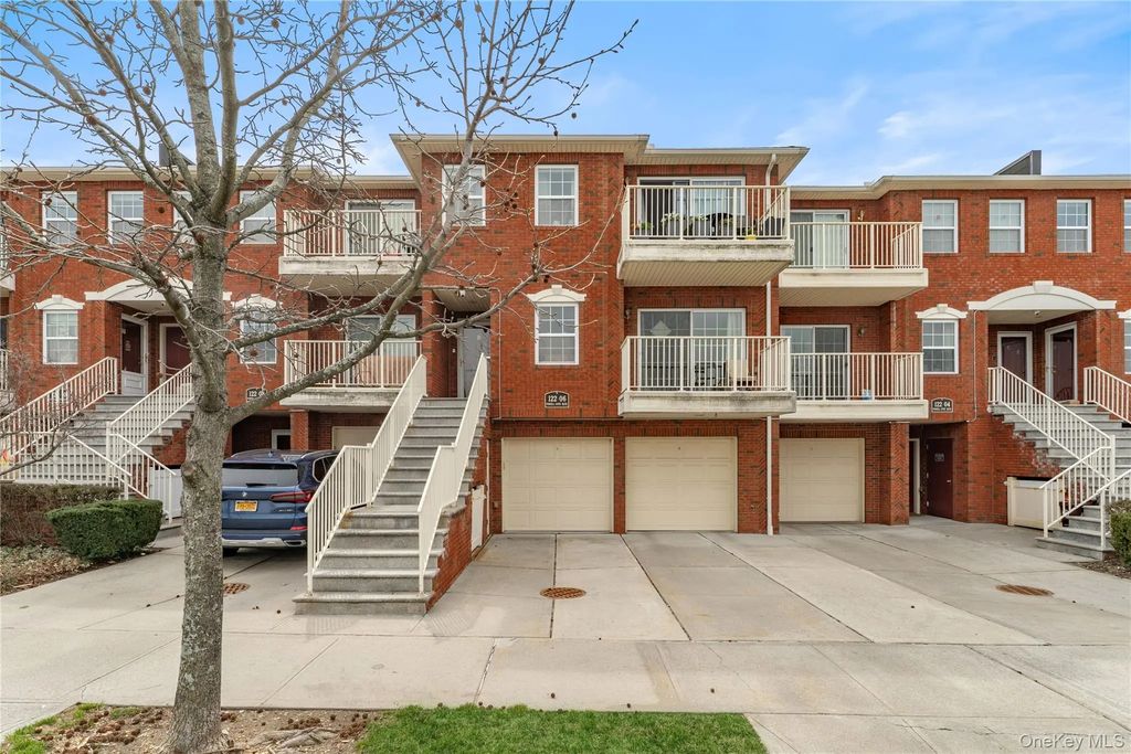 12206 Powells Cove Boulevard # 132, College Point