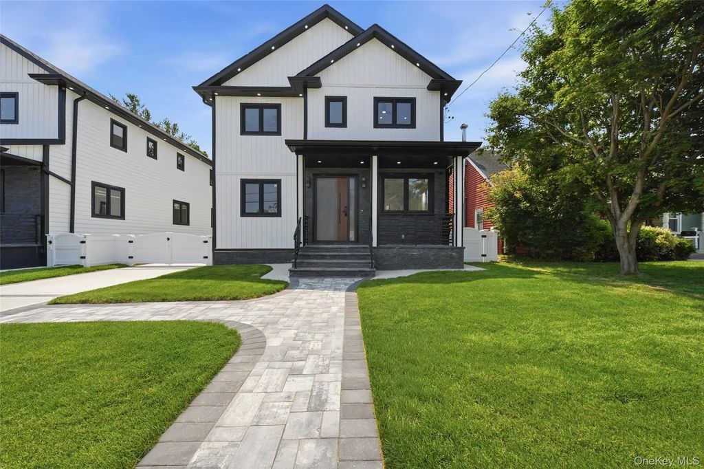 22 Surrey Lane, Valley Stream