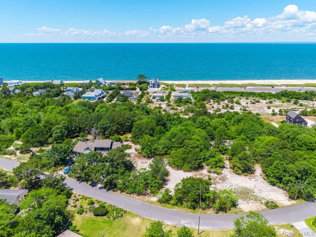 420 Lake Drive, Southold