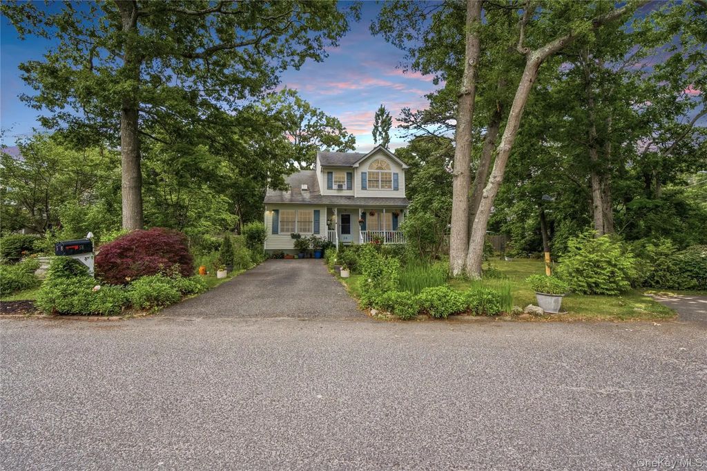58 Silver Road, Mastic Beach