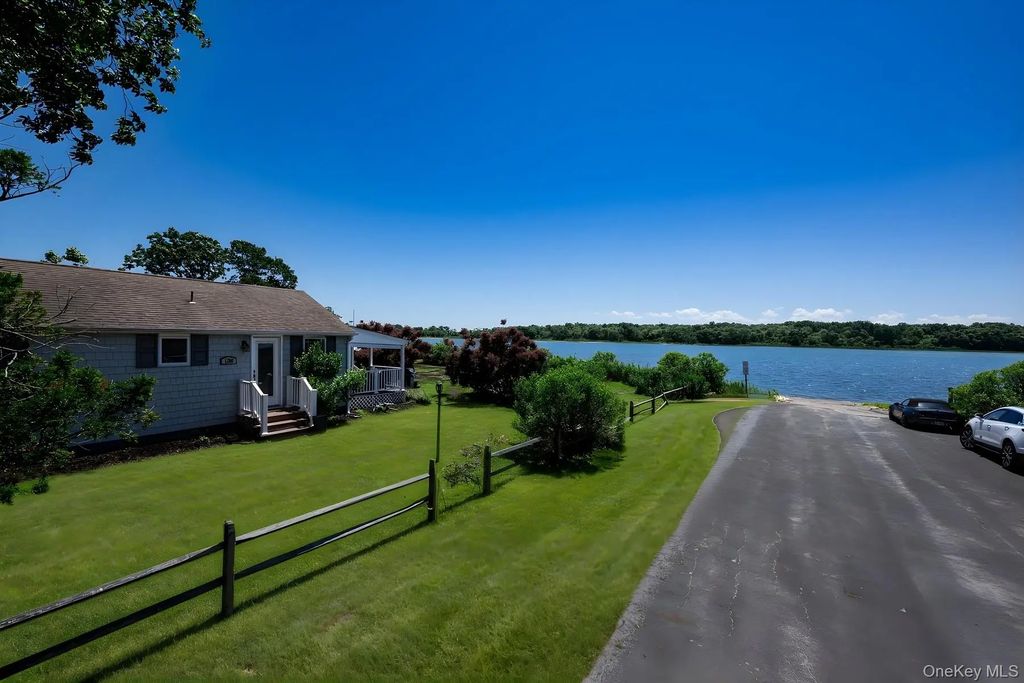 136 Bayview Avenue, Southold