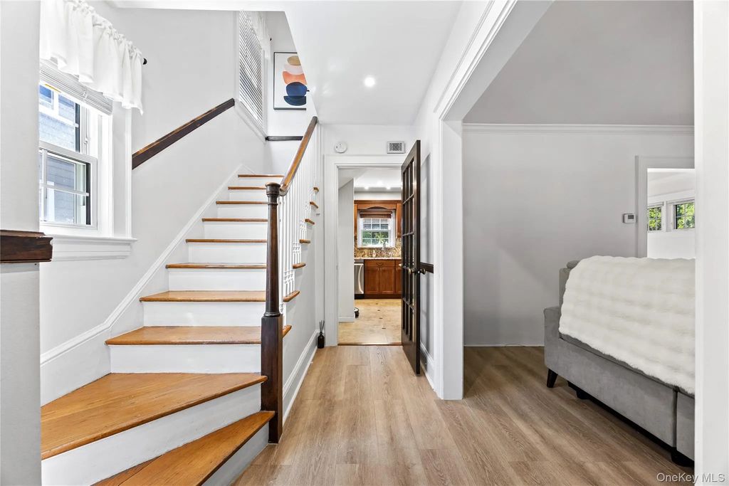 82 Superior Road, Floral Park