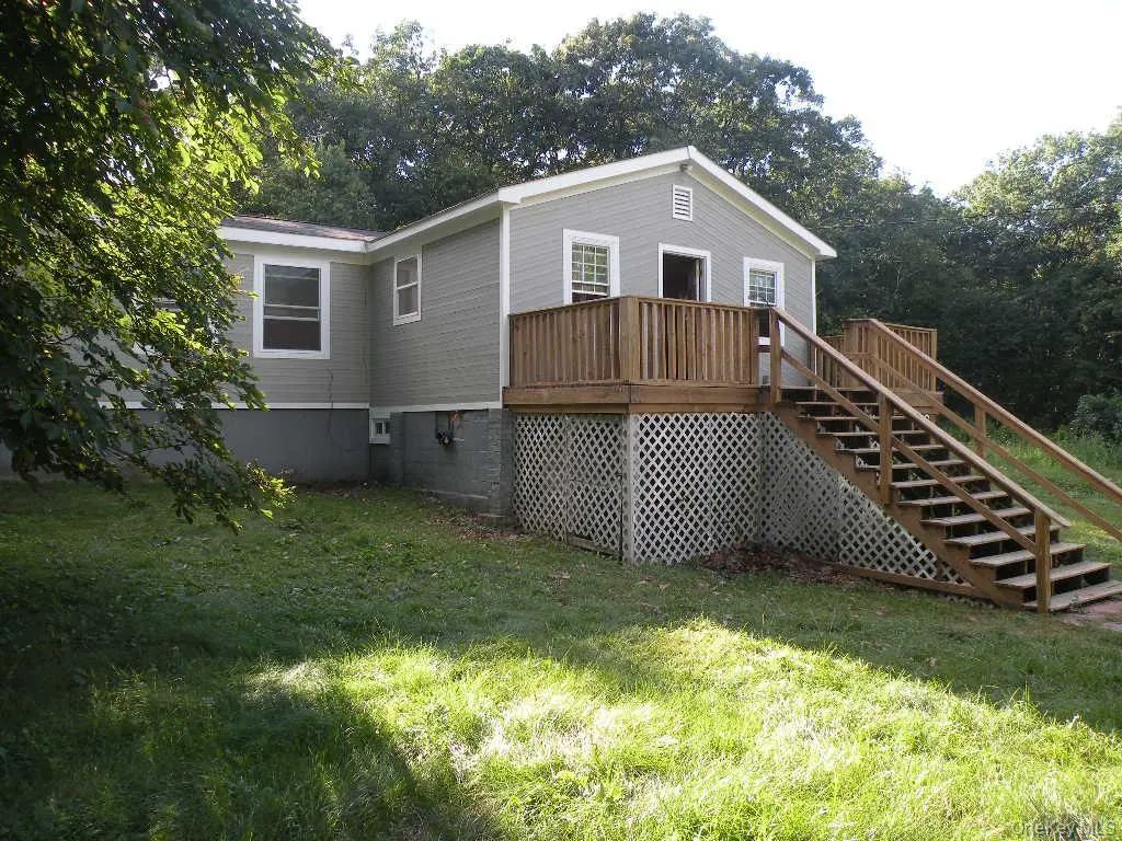 618 Bean River Road, Millerton