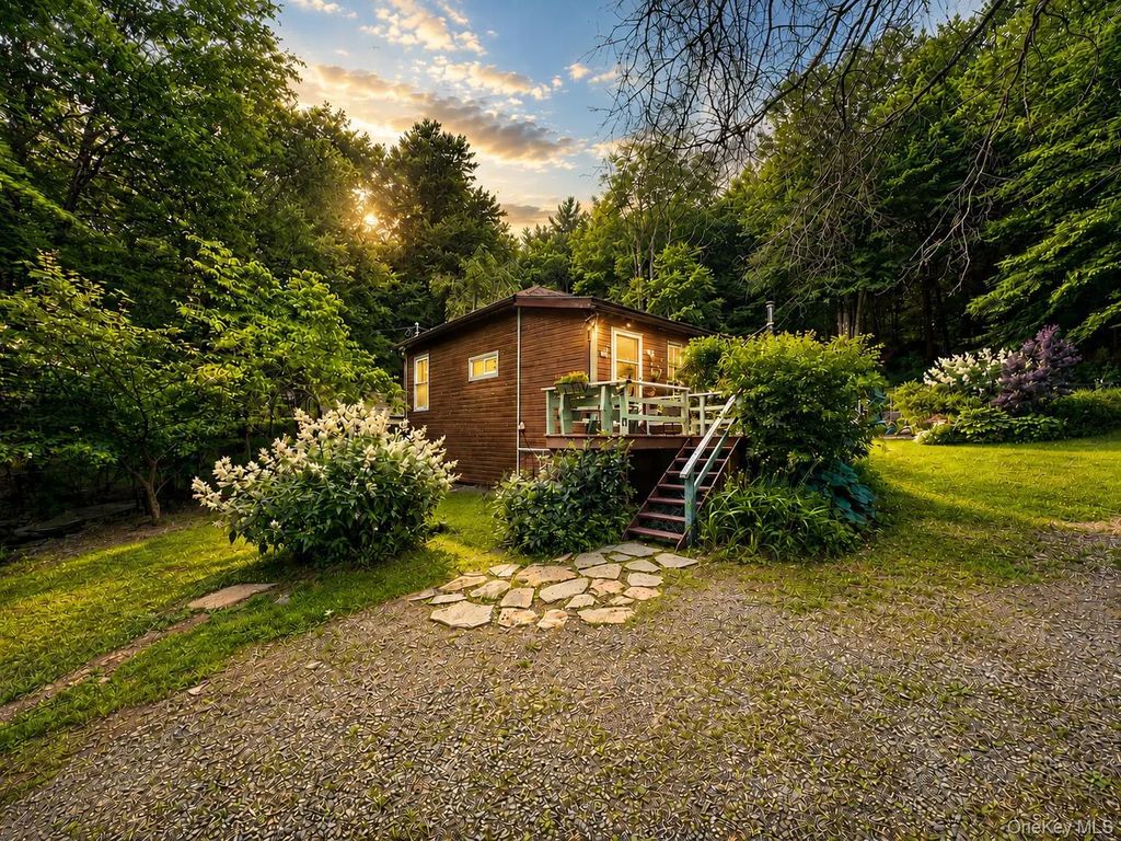 10 Church Road, Mountain Dale