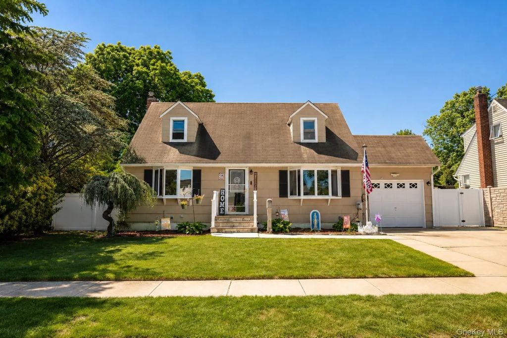 210 Willard Avenue, Farmingdale