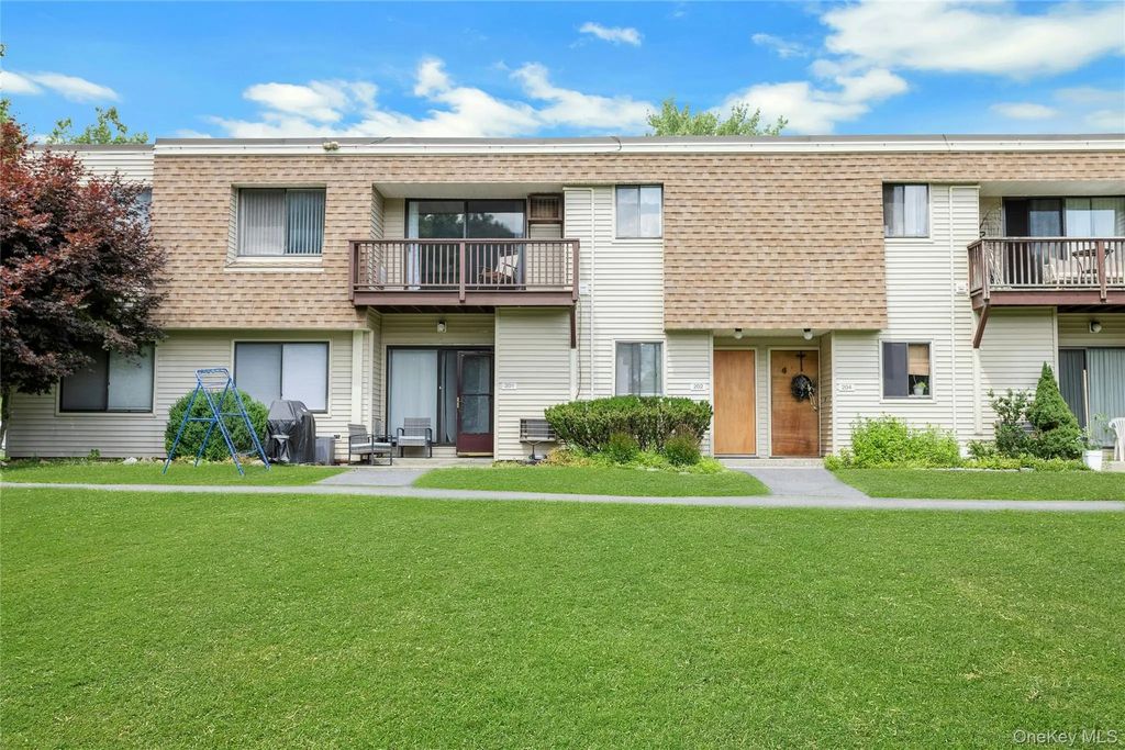 202 Vista On The Lake, Carmel