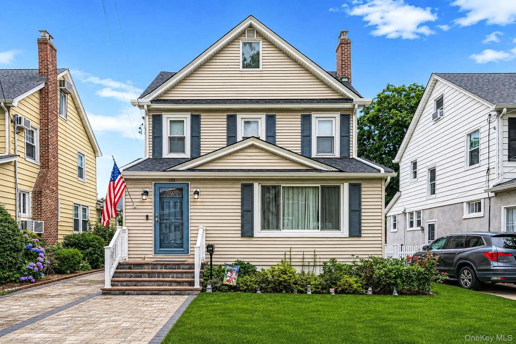 159 Iris Avenue, Floral Park