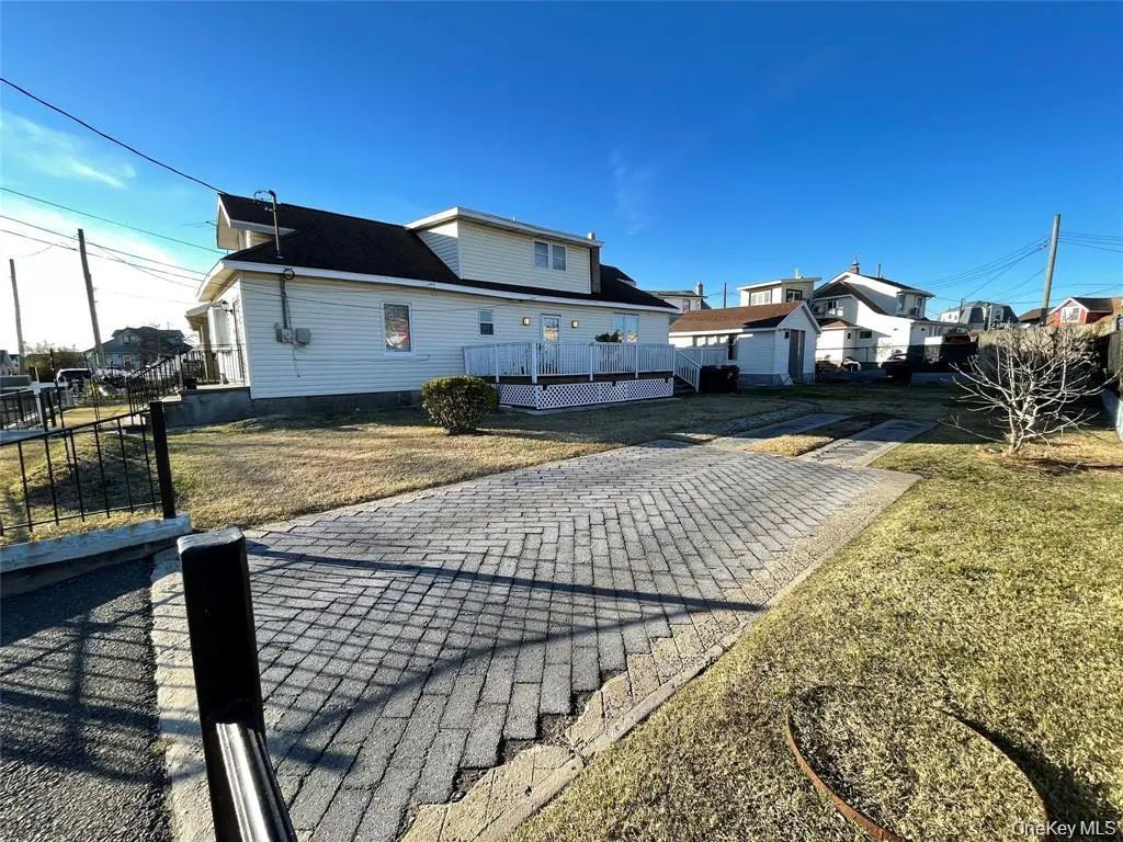 10 3rd Street, Rosedale