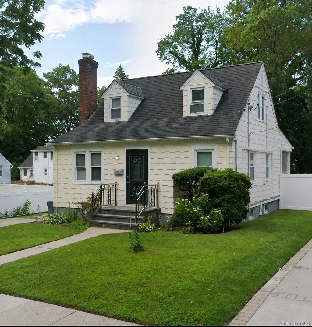 644 Portland Avenue, North Baldwin