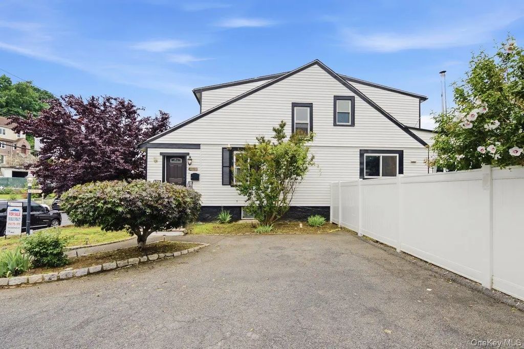 172 Crescent Place, Yonkers