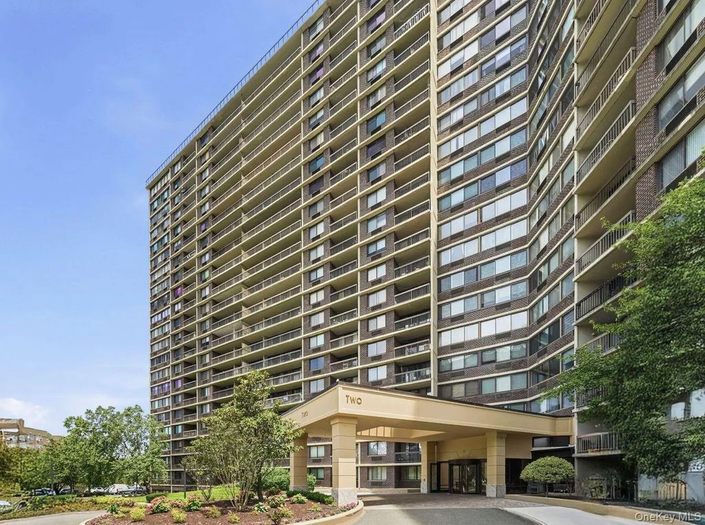 2 Bay Club Drive # 6f, Bayside