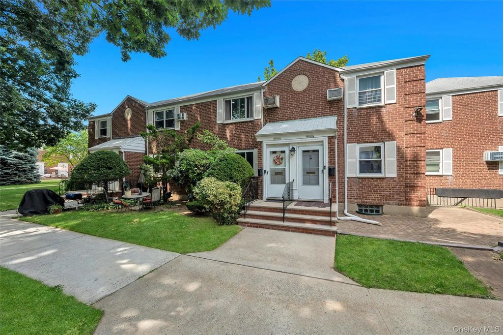 263-53 74th Avenue # 90e31, Glen Oaks