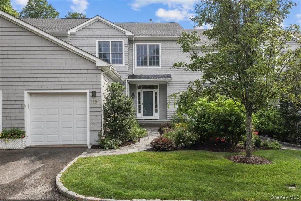 18 Brookview Drive, Pleasantville