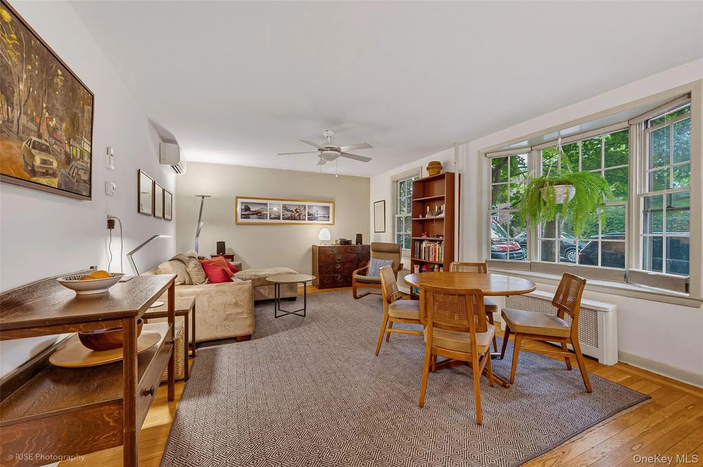 39-33 49th Street, Sunnyside
