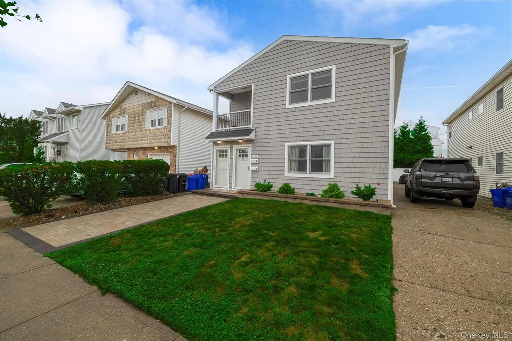 542 E Pine Street # Upper, Long Beach