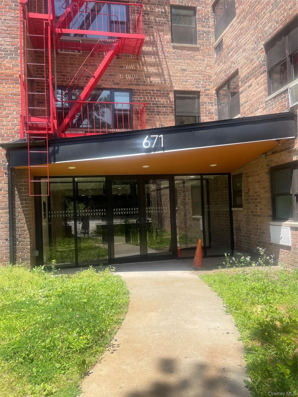 671 Bronx River Road # 4g, Yonkers