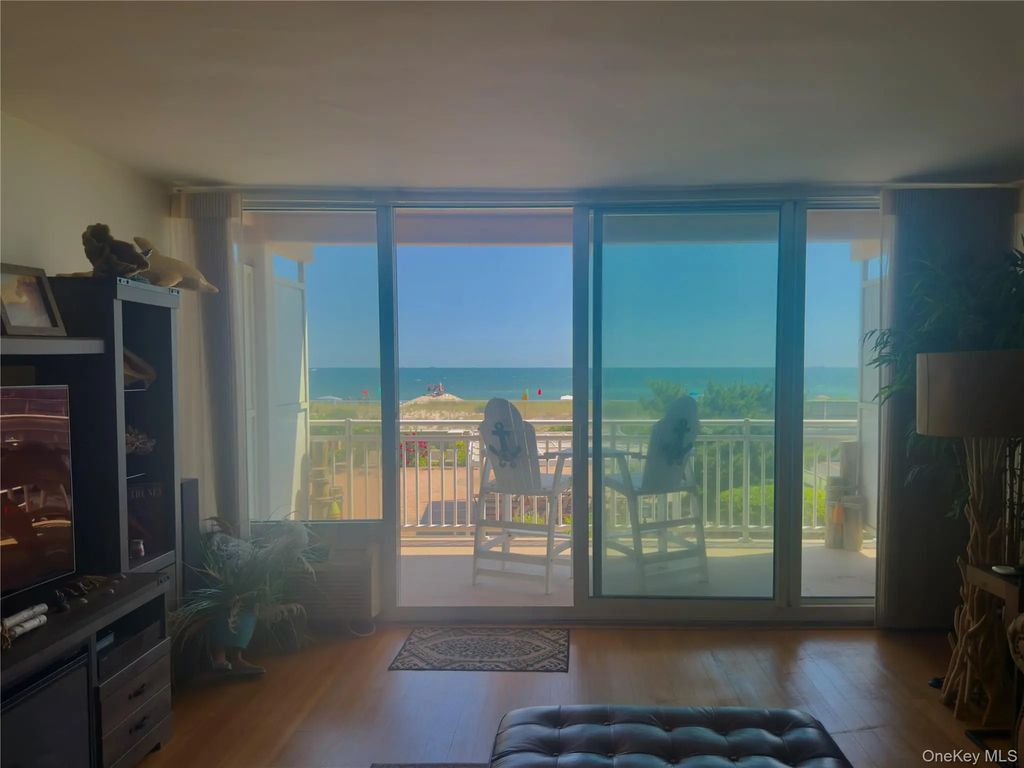 830 Shore Road # 2s, Long Beach
