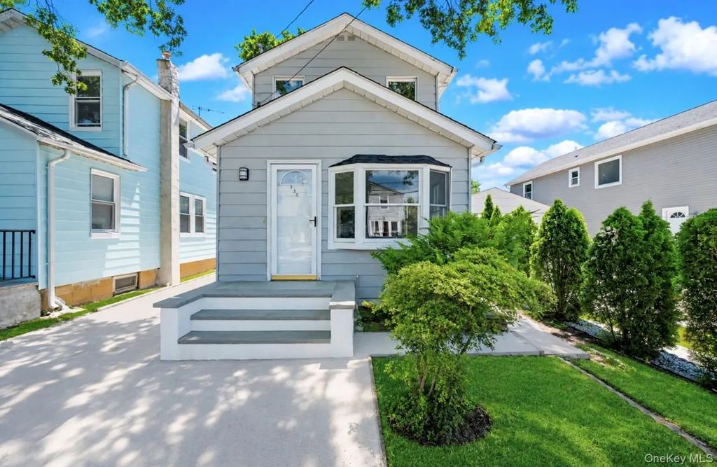 530 Washington Avenue, West Hempstead