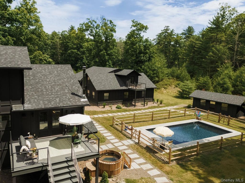 130 Cedar Drive, Kerhonkson
