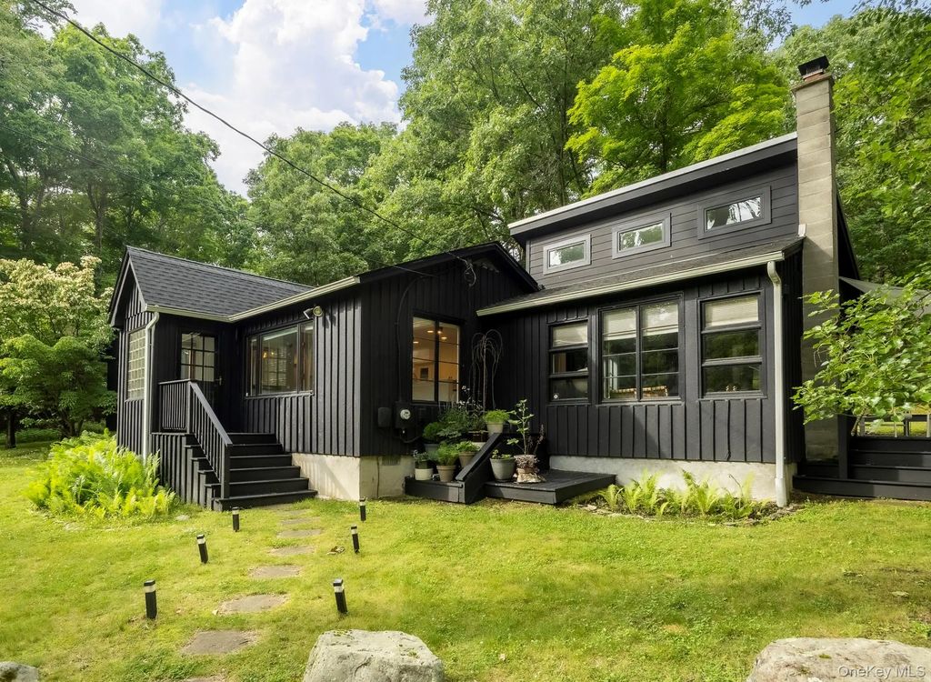 46 E Pond Lilly Road, Ancram