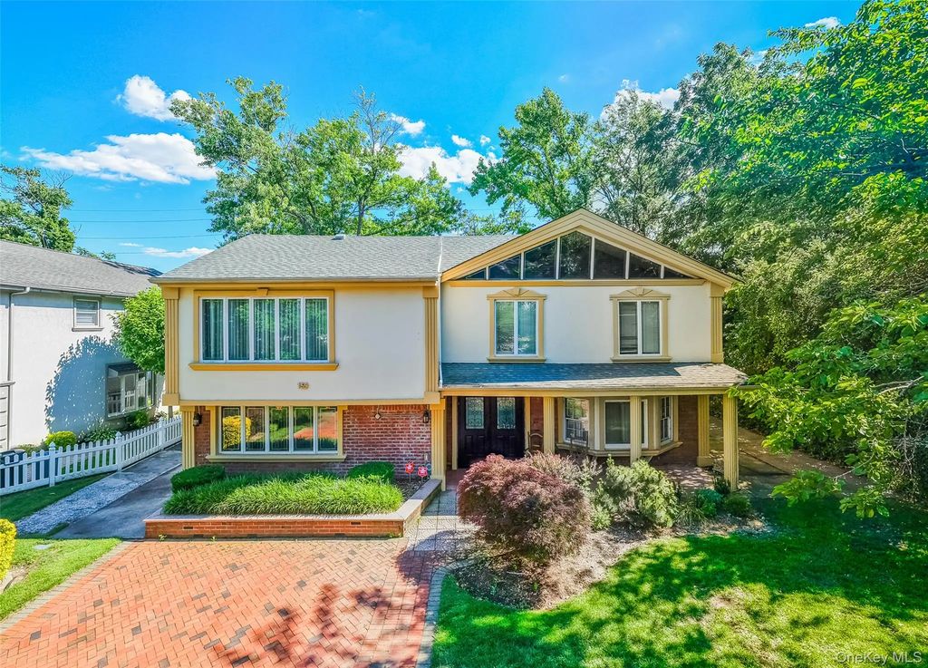 159 South Drive, Manhasset Hills