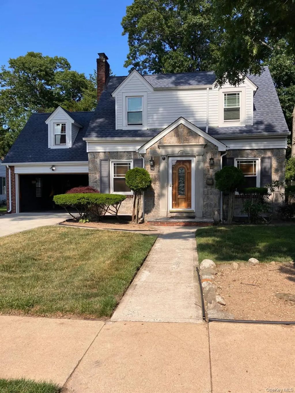 12 Maryland Avenue, Freeport