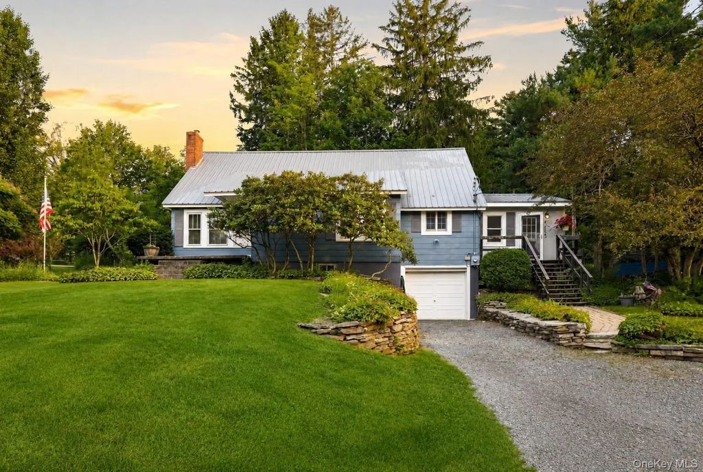 115 Cold Spring Road, Liberty