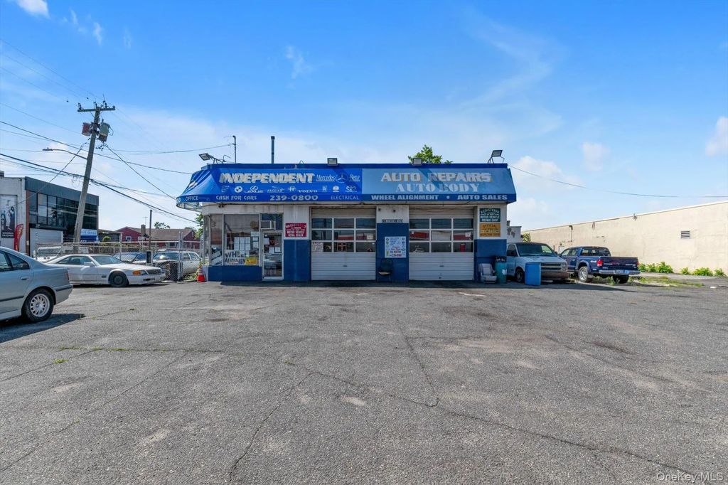 708 Burnside Avenue, Inwood