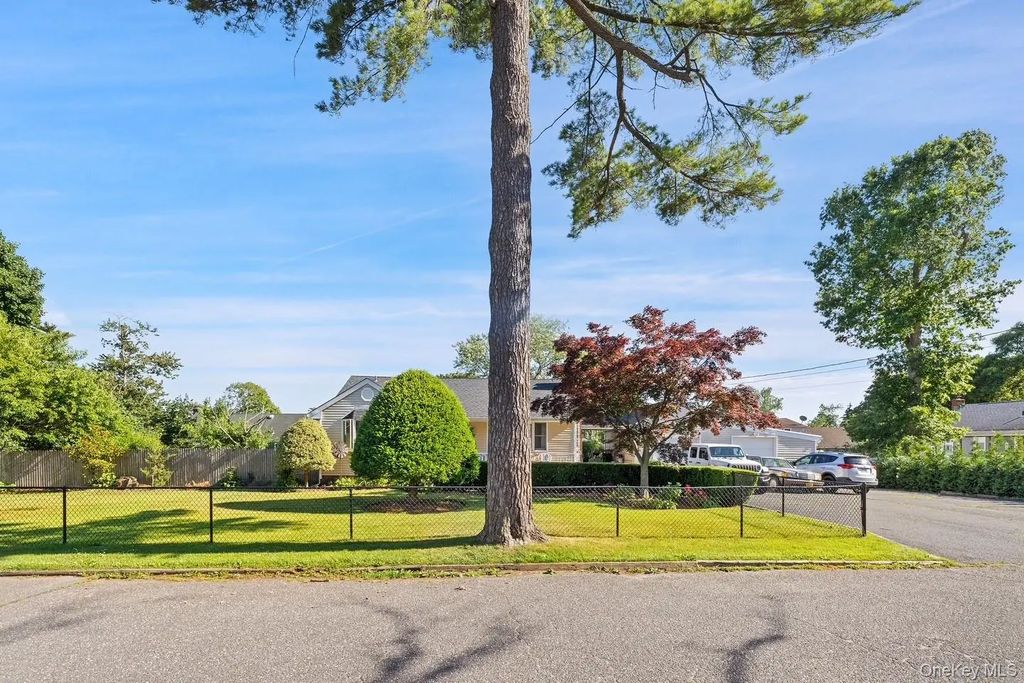 4 Roosevelt Street, Brentwood