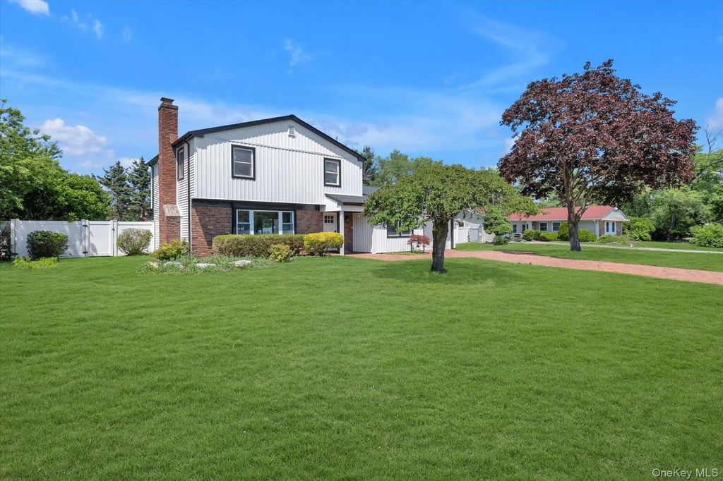 26 Malvern Lane, Stony Brook