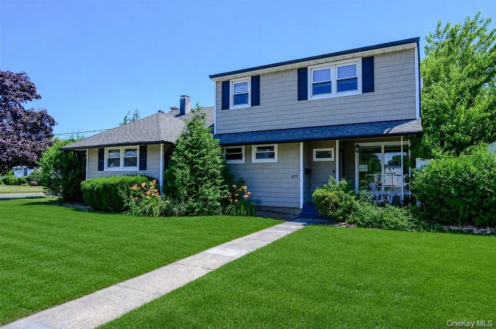 3251 Neptune Avenue, Oceanside